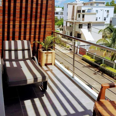 New Luxury 2 Bedroom Rooftop Apartment By The Beach